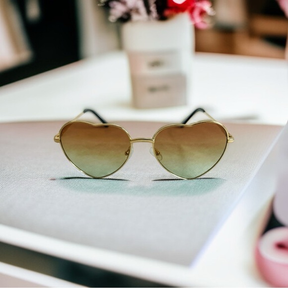 Hearth & Hand Accessories - Stylish Polarized Glass Sunglasses Heart Shaped Sunglasses Women’s Sunglasses